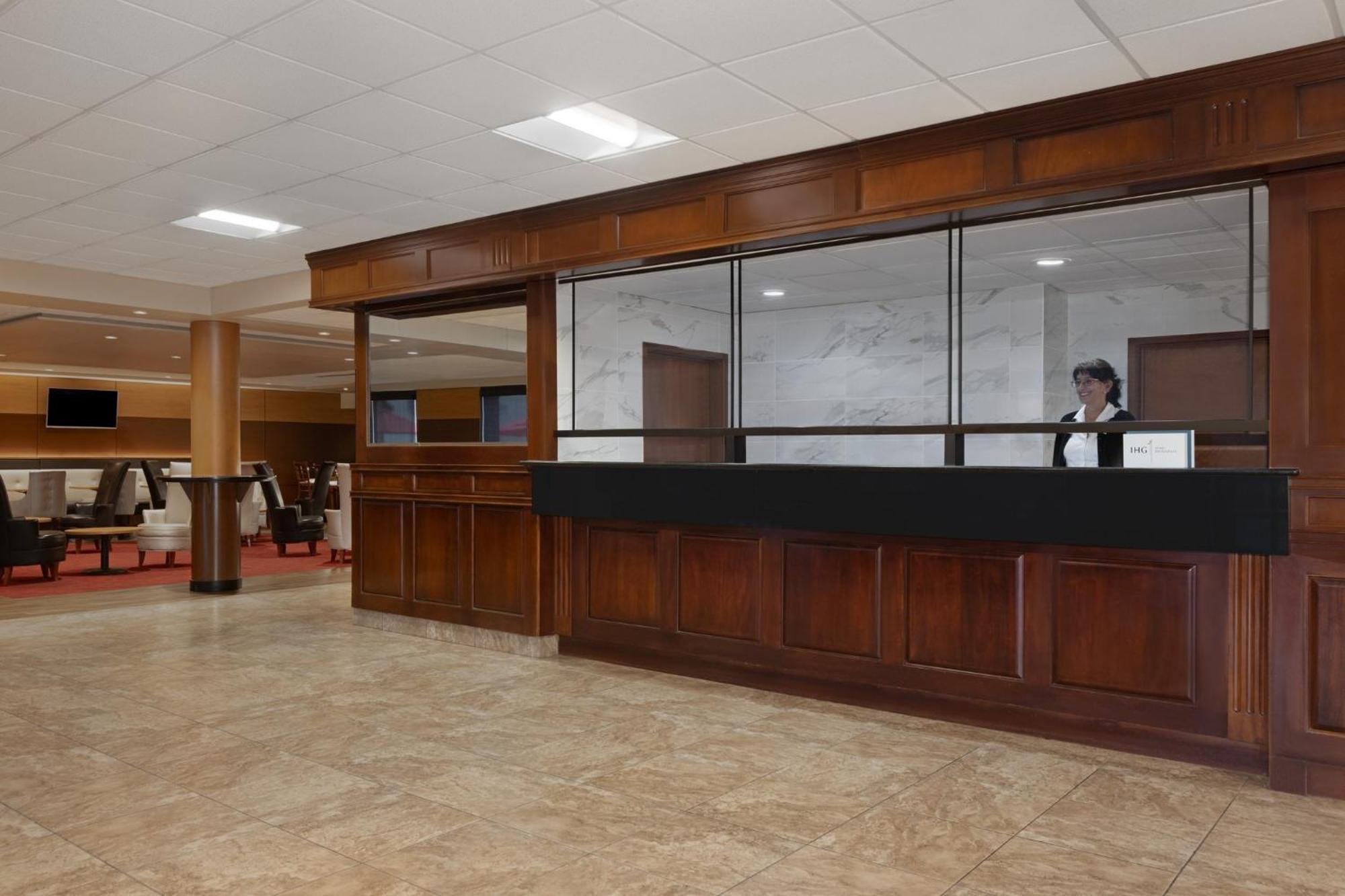Holiday Inn Des Moines-Airport Conf Center By Ihg Eksteriør bilde