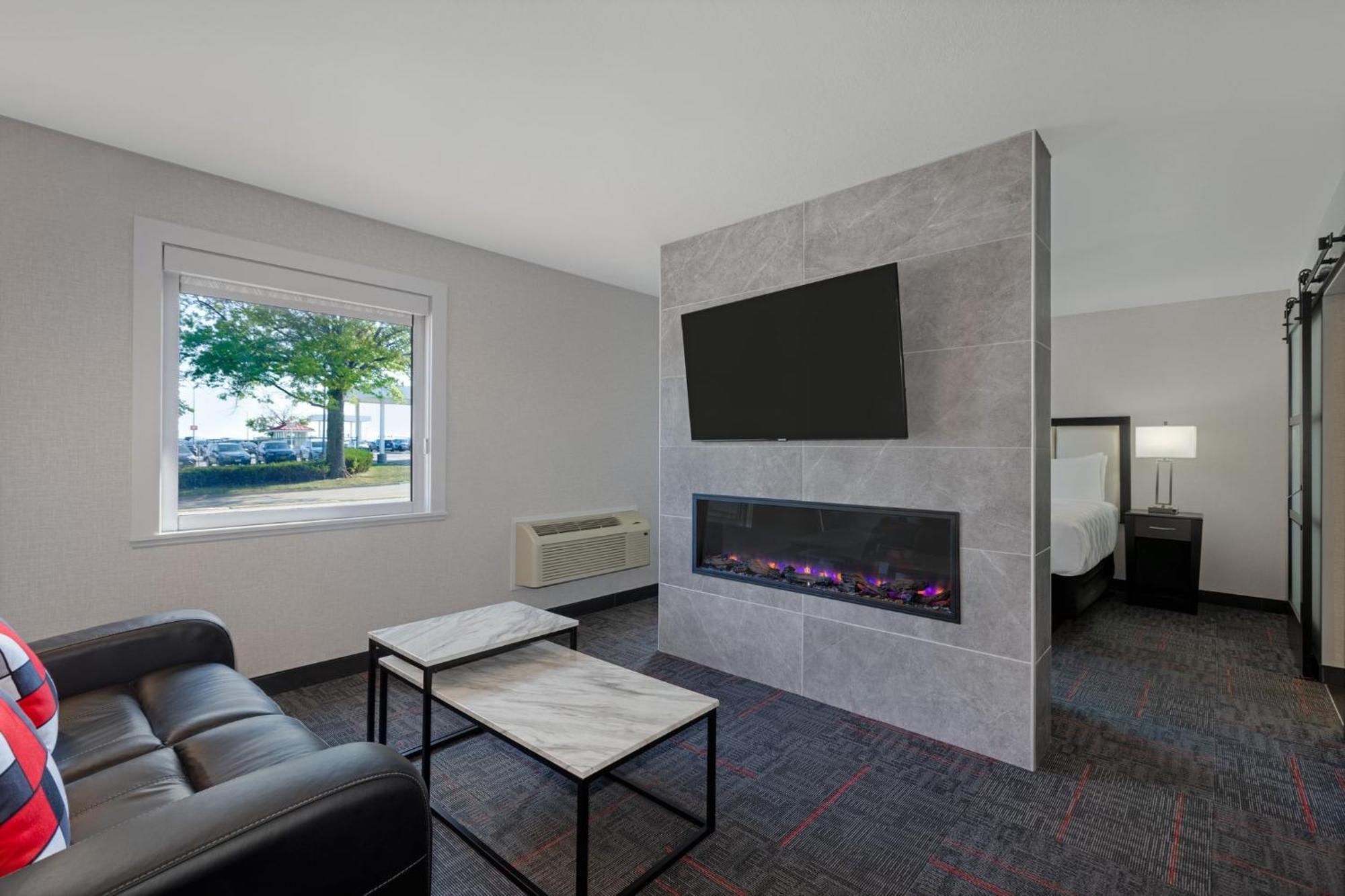 Holiday Inn Des Moines-Airport Conf Center By Ihg Eksteriør bilde