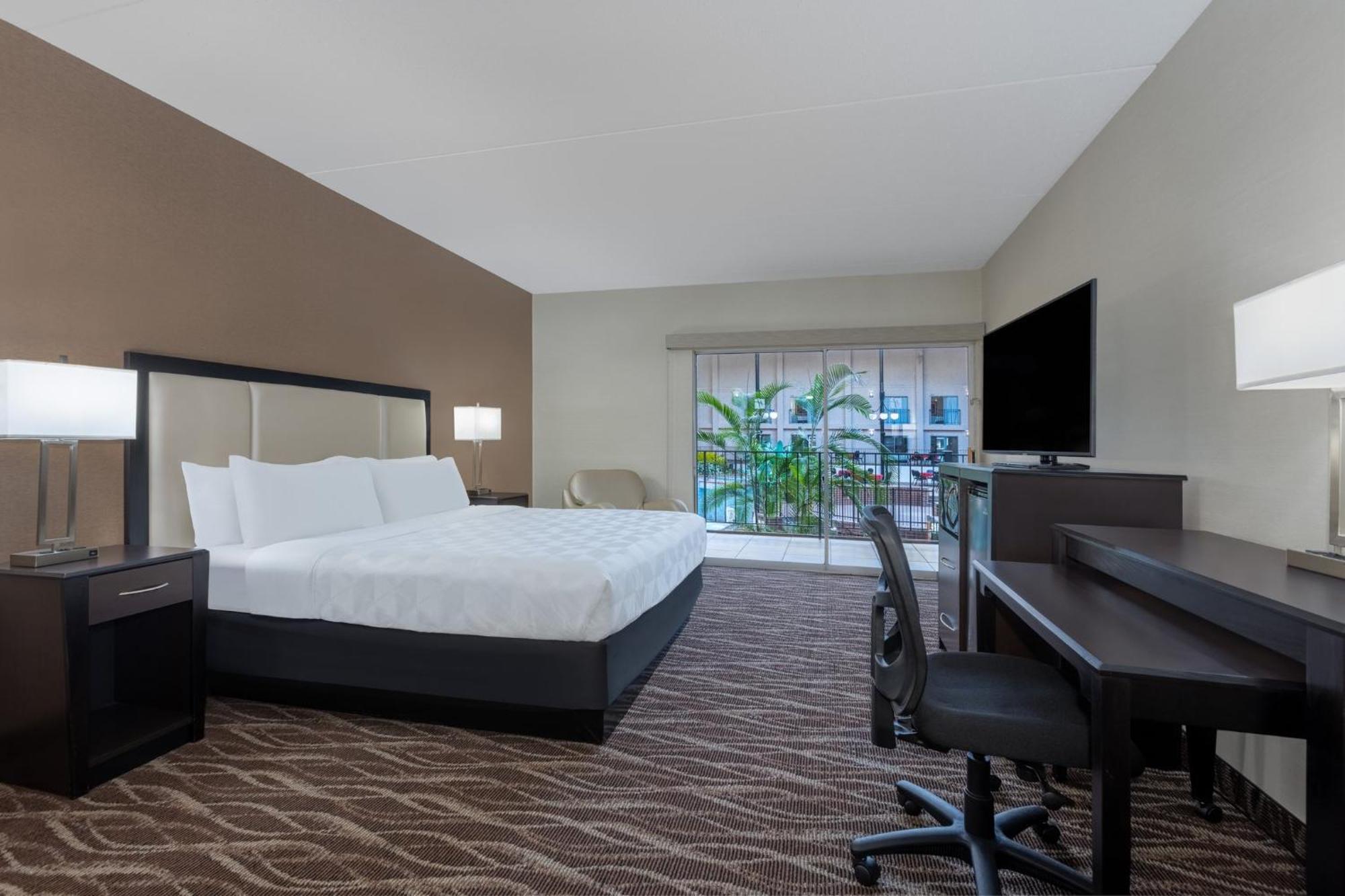 Holiday Inn Des Moines-Airport Conf Center By Ihg Eksteriør bilde