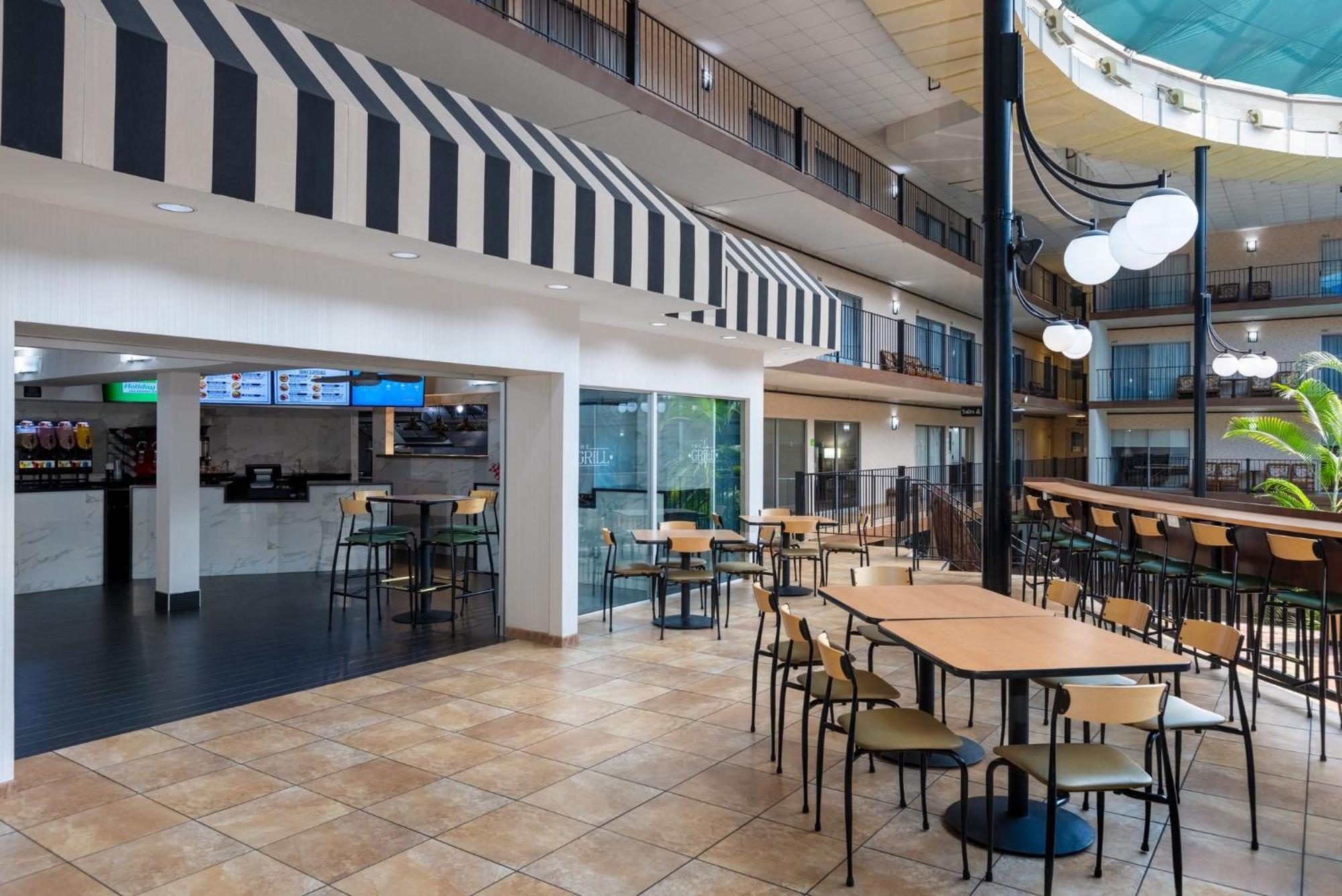 Holiday Inn Des Moines-Airport Conf Center By Ihg Eksteriør bilde
